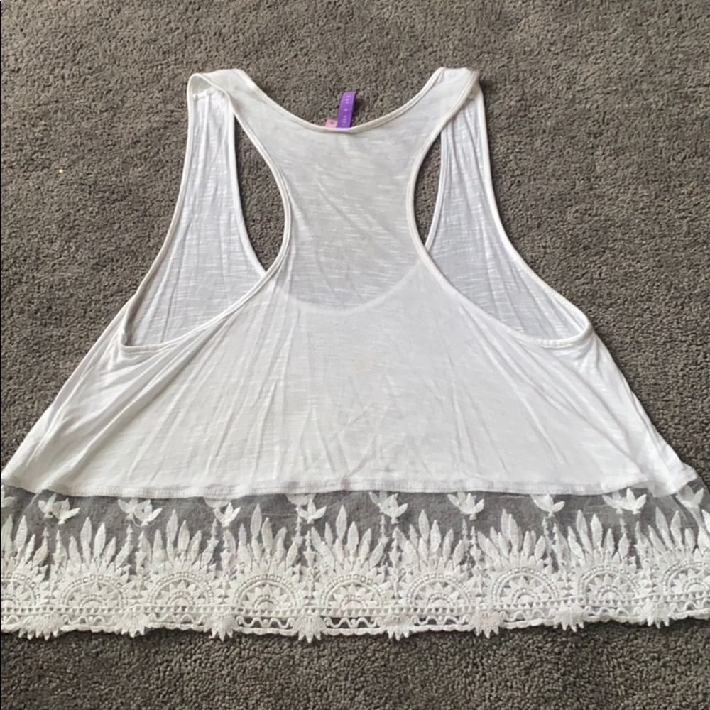 LF Crop Tank - Picture 6 of 10